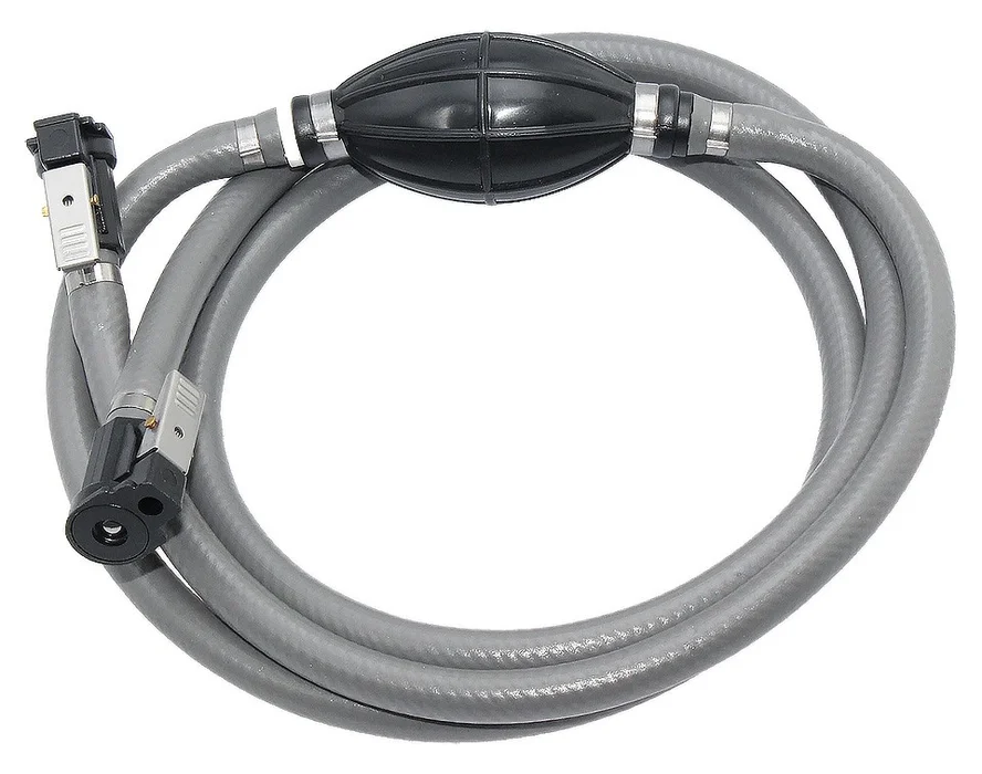 Шланг топливный с грушей